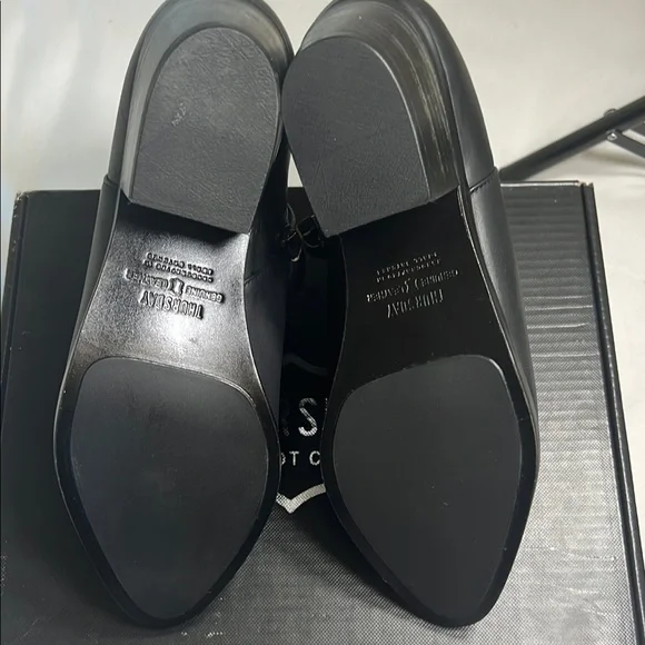 Thursday boot company Ankle women’s black leather Boots  Sleek Design - Picture 7 of 16